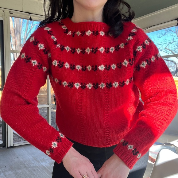 Vintage 1970s Red Floral Wool Knit Sweater - Picture 5 of 5